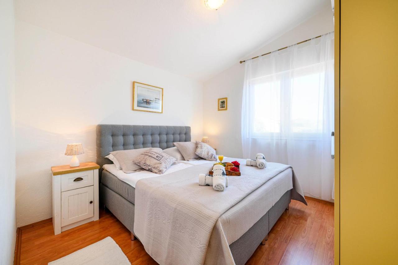 Apartment Busac Zaboric Ngoại thất bức ảnh