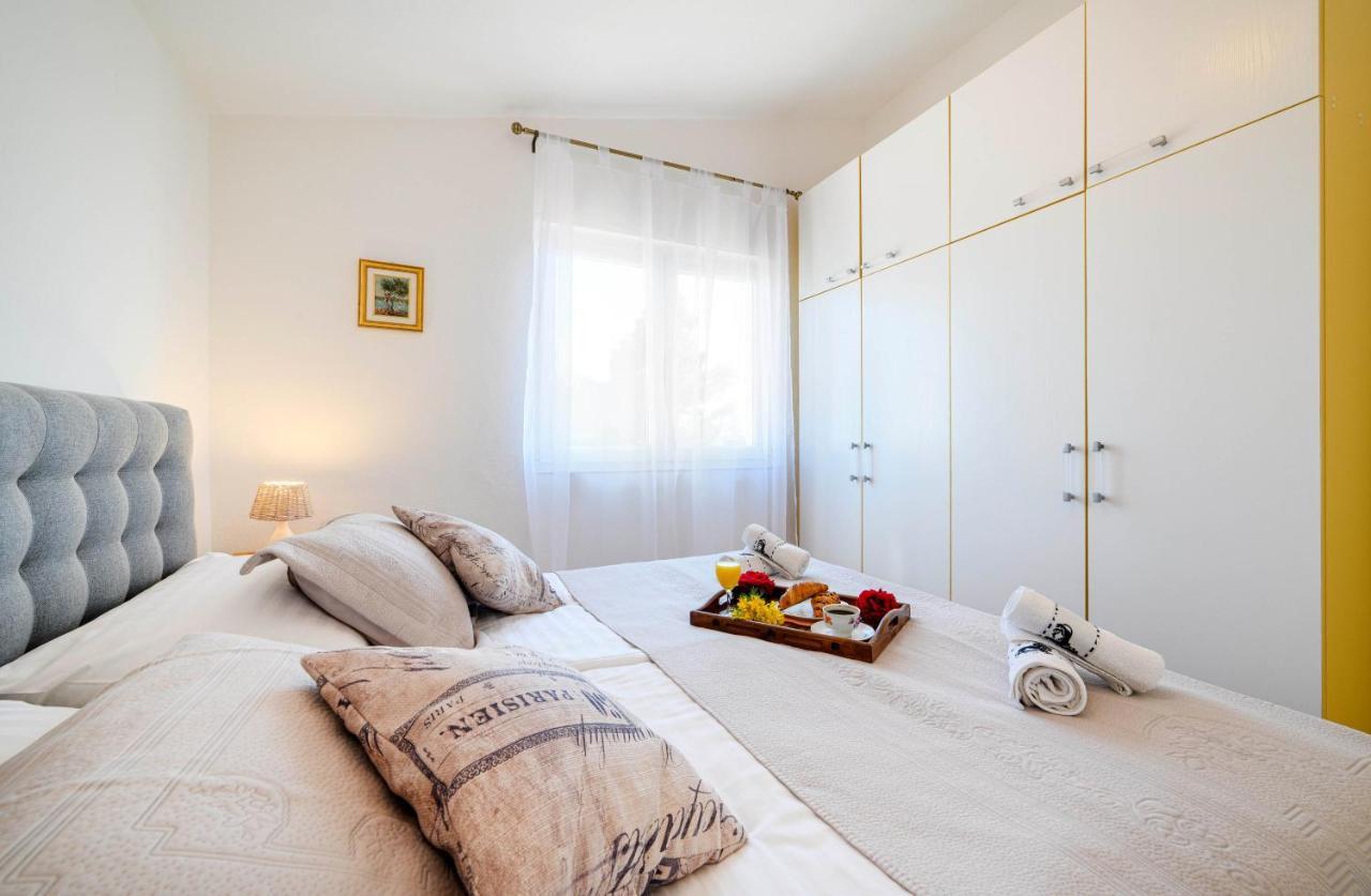 Apartment Busac Zaboric Ngoại thất bức ảnh